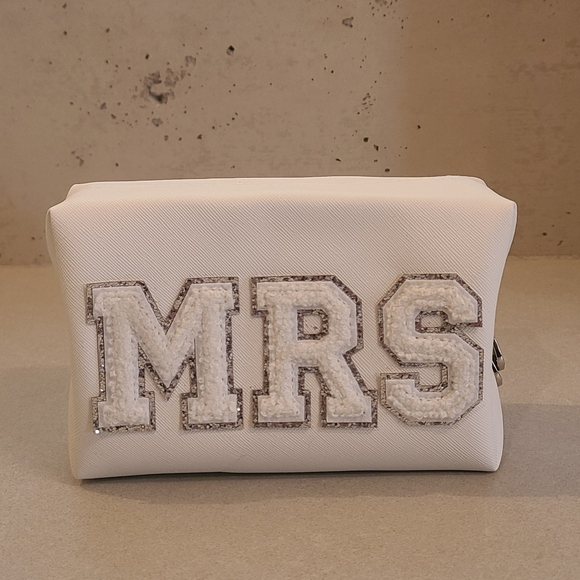 MRS Makeup Bag - Picture 7 of 9